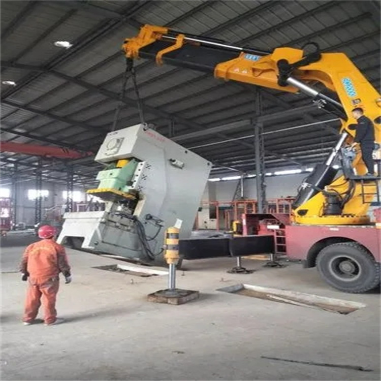 上蔡80吨折臂吊车出租附近电话